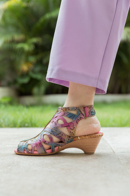 Gracefully Styled Garment for Any Occasion