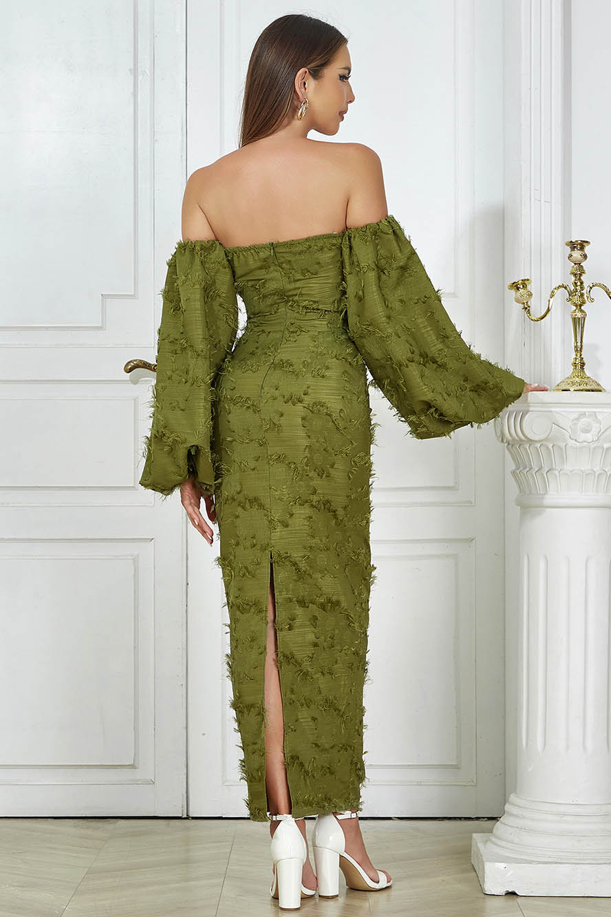 Well Tailored Garment with a Graceful Silhouette