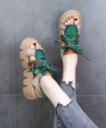 Well Tailored Sandals with a Graceful Silhouette
