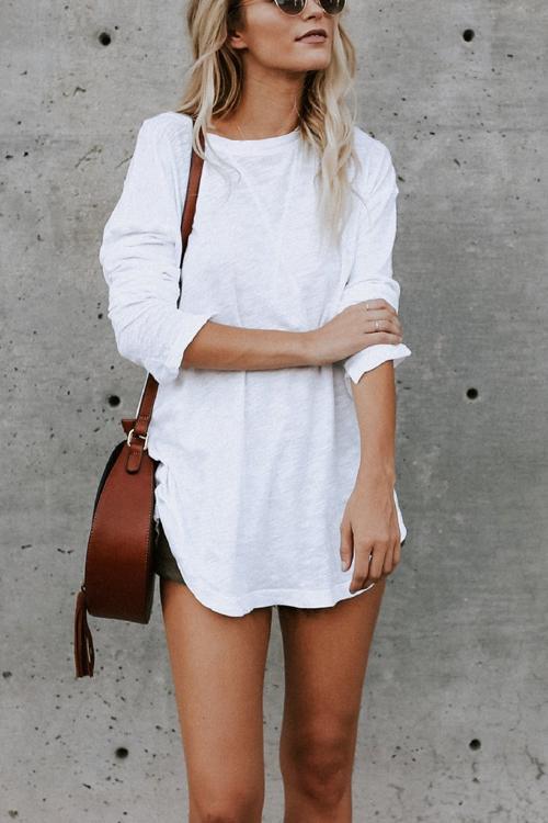 Effortlessly Elegant T-Shirt with a Timeless Design