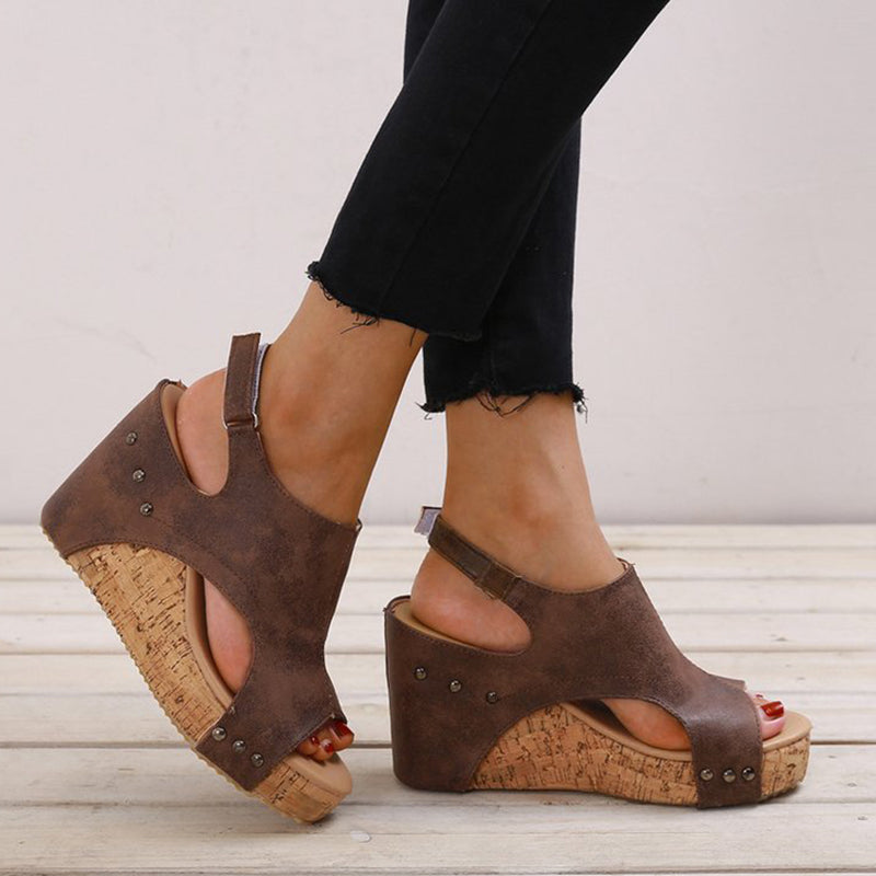 Elegantly Styled Shoes for Everyday Wear
