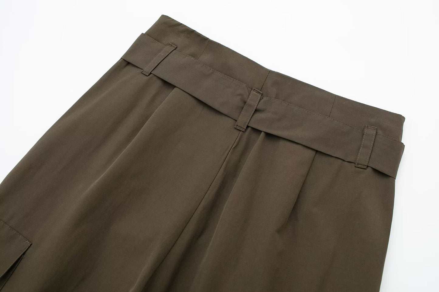 Gracefully Styled Pants for Any Occasion