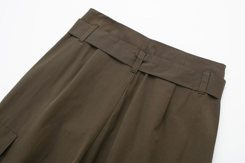 Elegantly Styled Pants for Everyday Wear