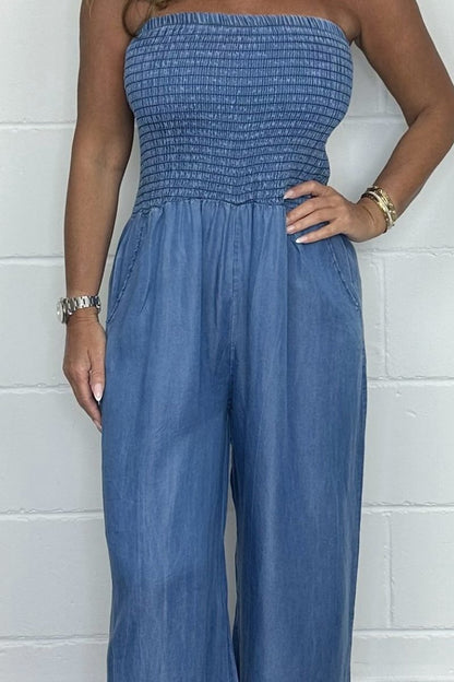 Beautifully Finished Garment in a Timeless Design
