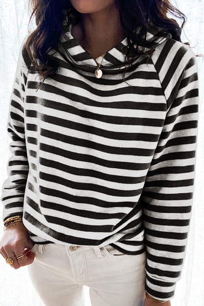 Well Tailored Top with a Graceful Silhouette