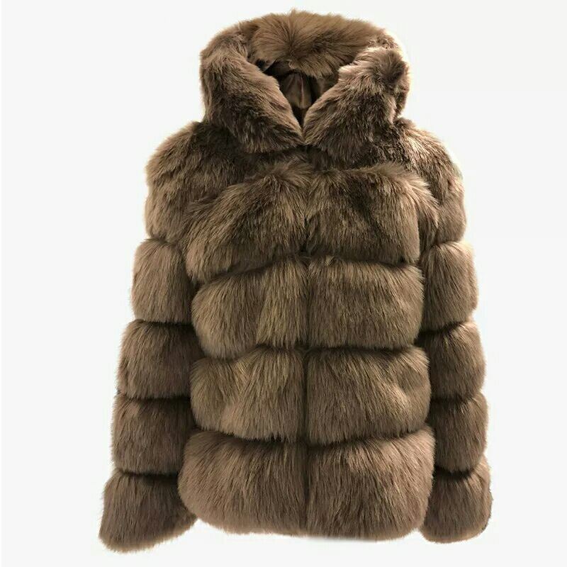 Beautifully Finished Coat in a Timeless Design