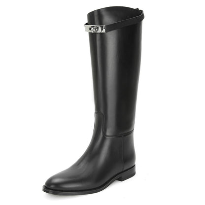 Polished Boots with an Effortless Classic Look