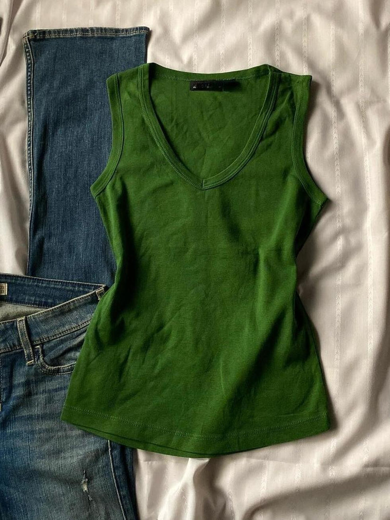 A Vintage Style Top with Delicate Timeless Details