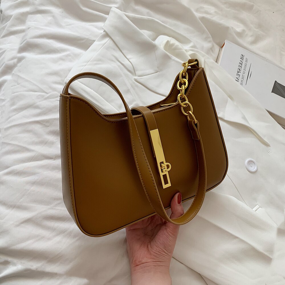 Gracefully Styled Bag for Any Occasion