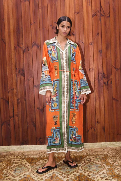 Classic Vintage Dress with a Flattering Fit