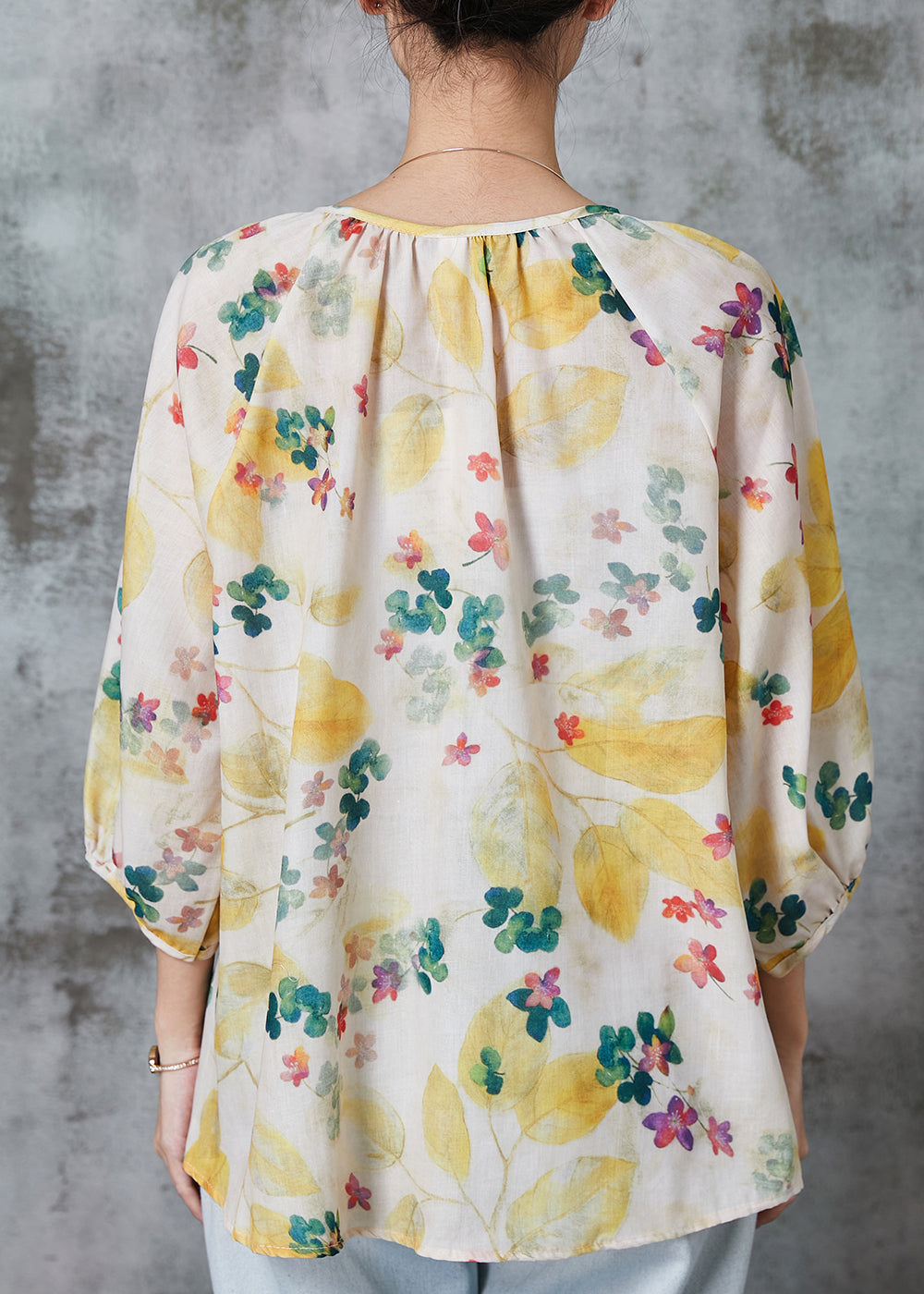 Classic Vintage Blouse with a Flattering Fit
