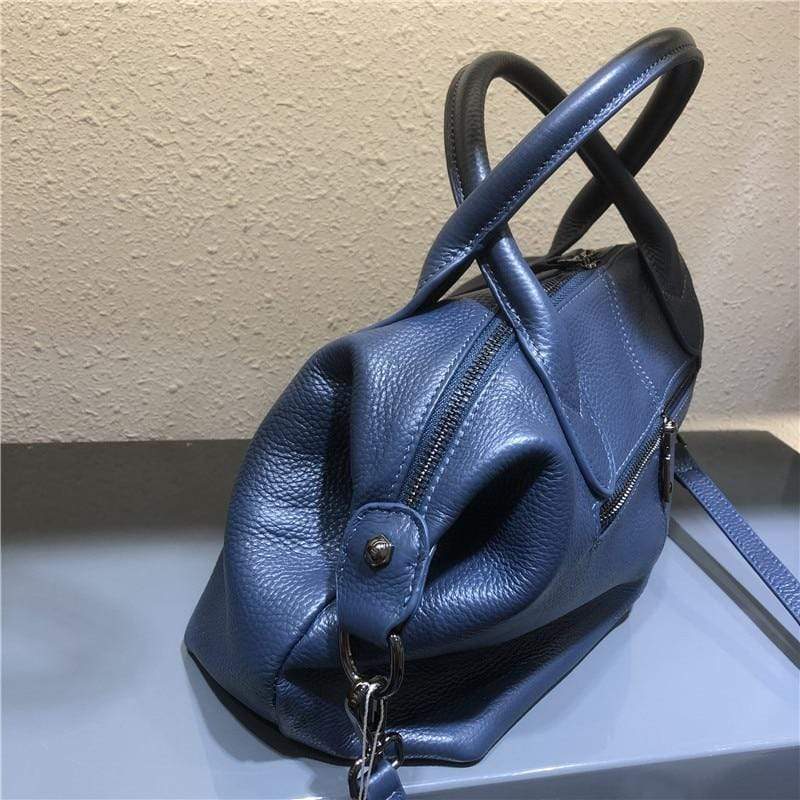 Sophisticated Bag with a Clean Classic Look