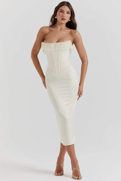Classic Vintage Dress with a Flattering Fit