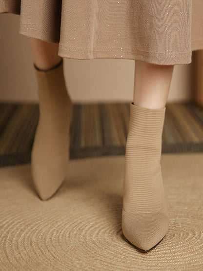 Polished Boots with an Effortless Classic Look