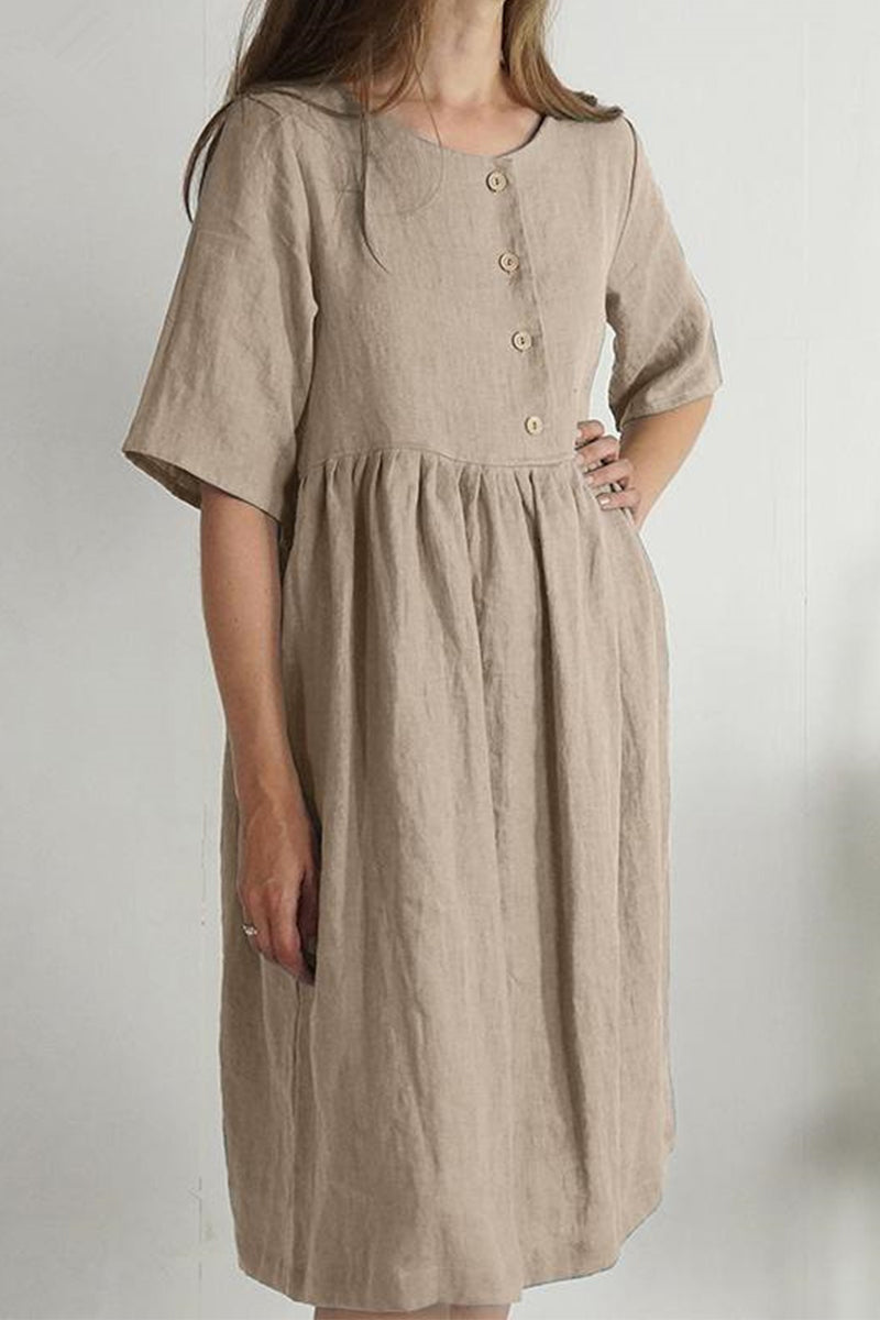 Well Tailored Dress with a Graceful Silhouette