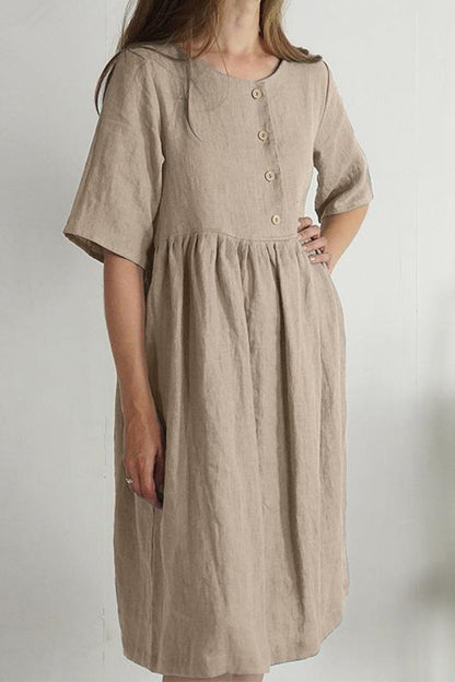 Well Tailored Dress with a Graceful Silhouette