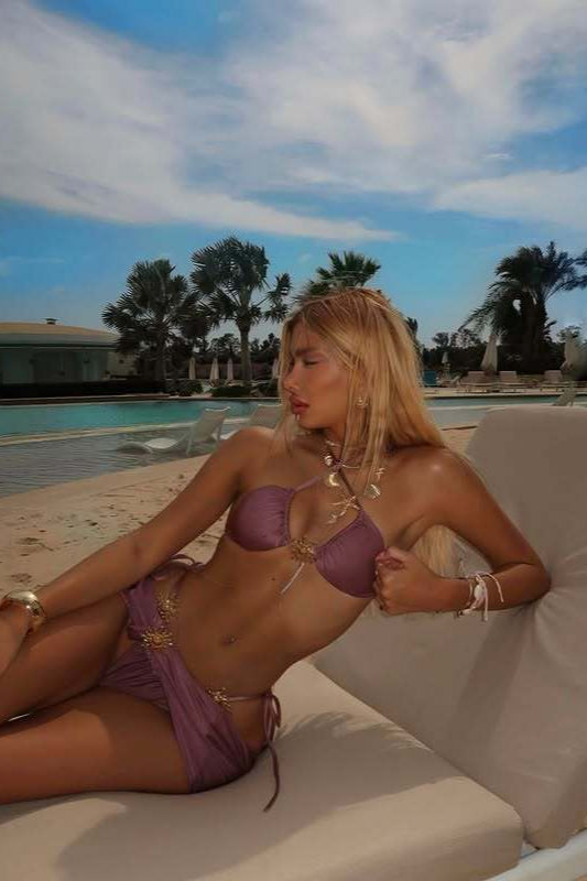 Effortlessly Elegant Bikini with a Timeless Design