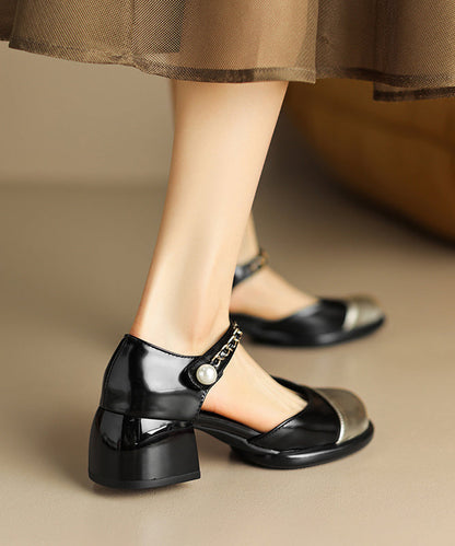 Classic Vintage Sandals with a Flattering Fit