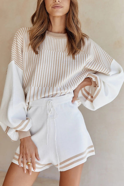 Well Tailored Sweater with a Graceful Silhouette