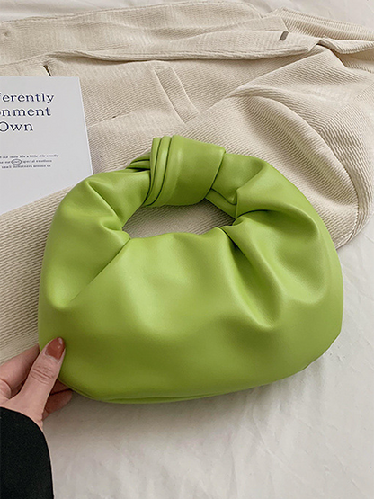 Well Tailored Bag with a Graceful Silhouette