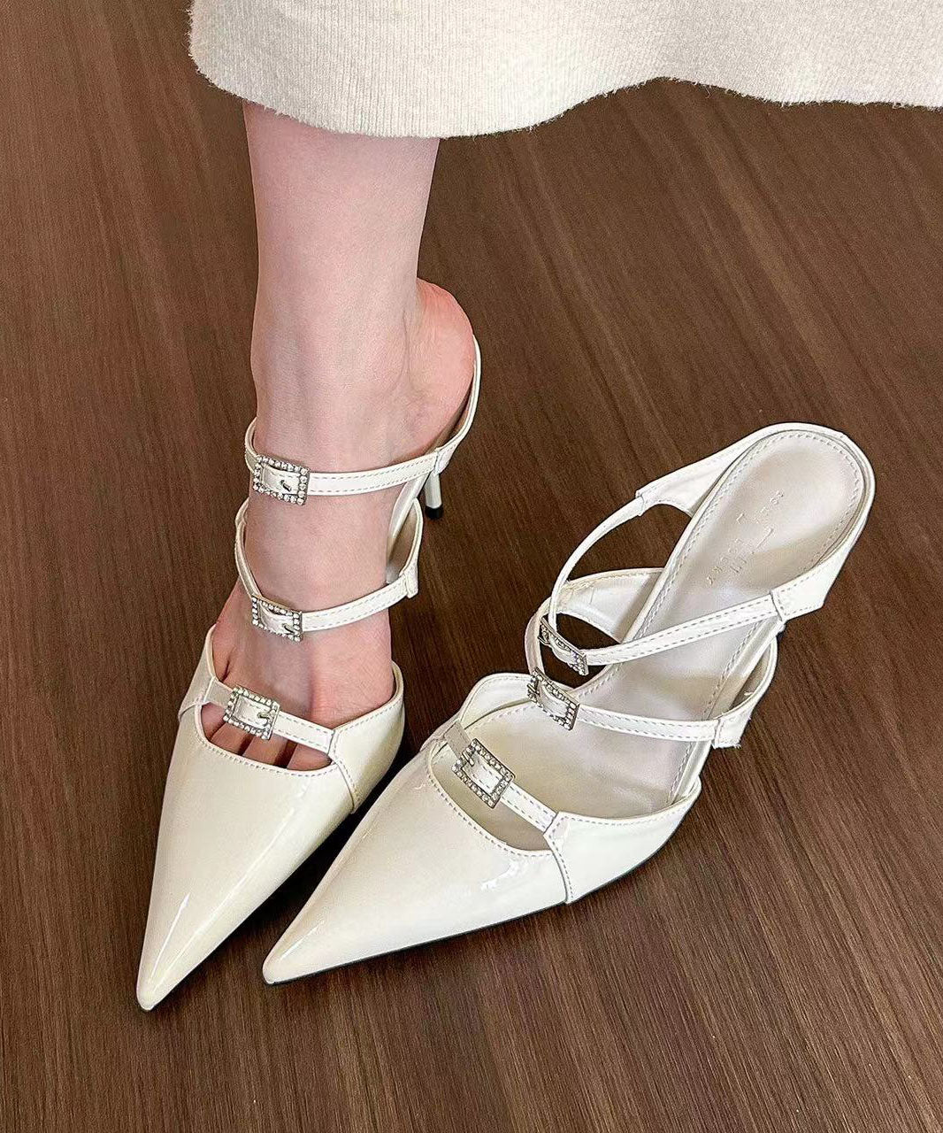 A Vintage Style Heels with Delicate Timeless Details