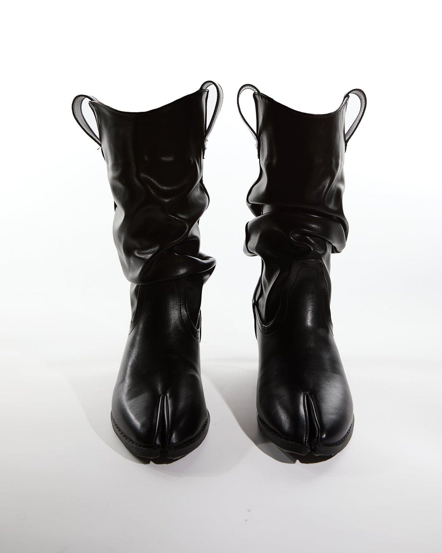 Well Tailored Boots with a Graceful Silhouette