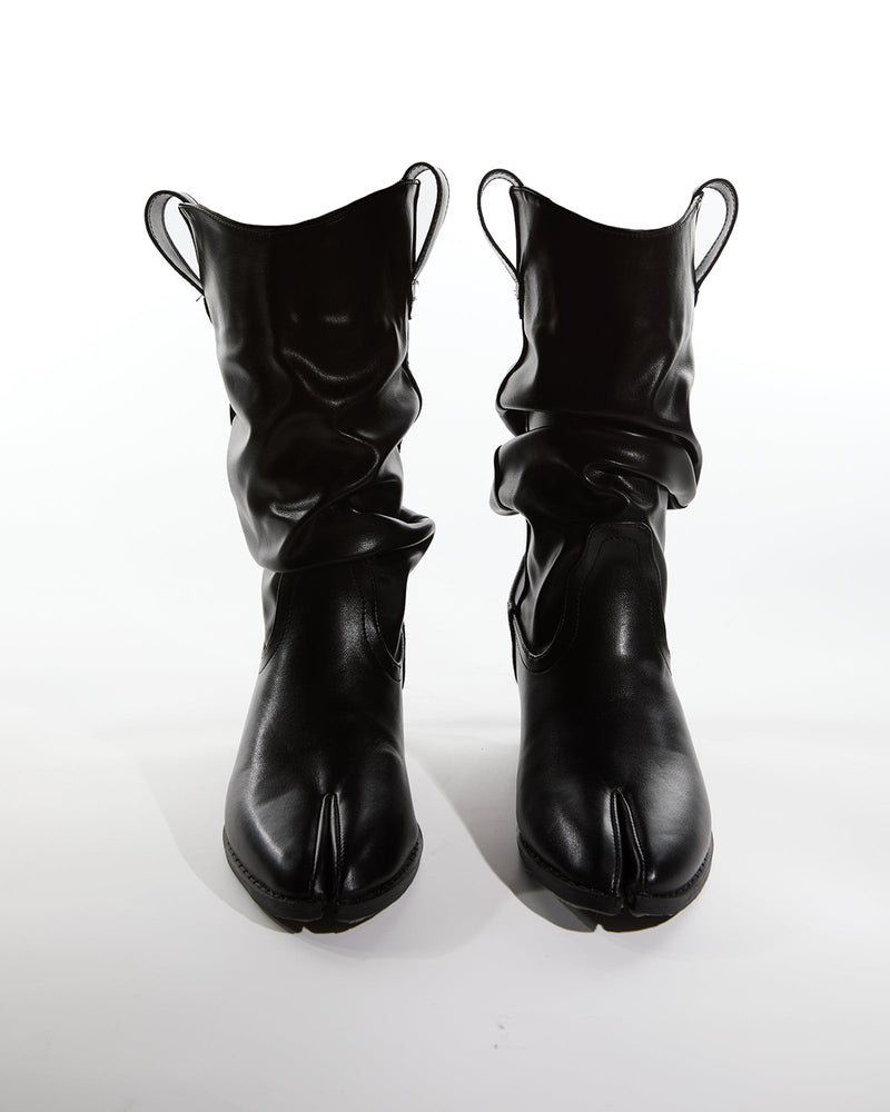 Well Tailored Boots with a Graceful Silhouette