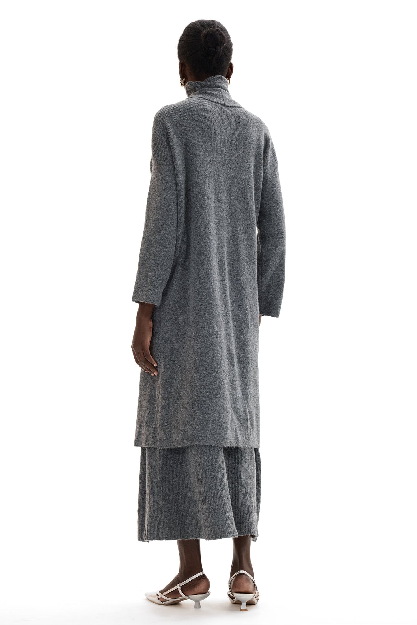 Beautifully Crafted Cardigan in a Classic Style