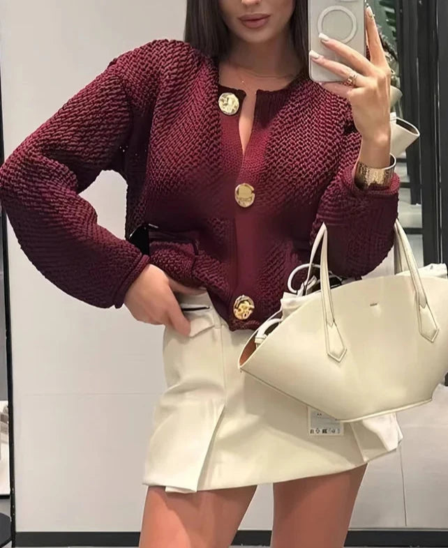 Effortlessly Elegant Cardigan with a Timeless Design
