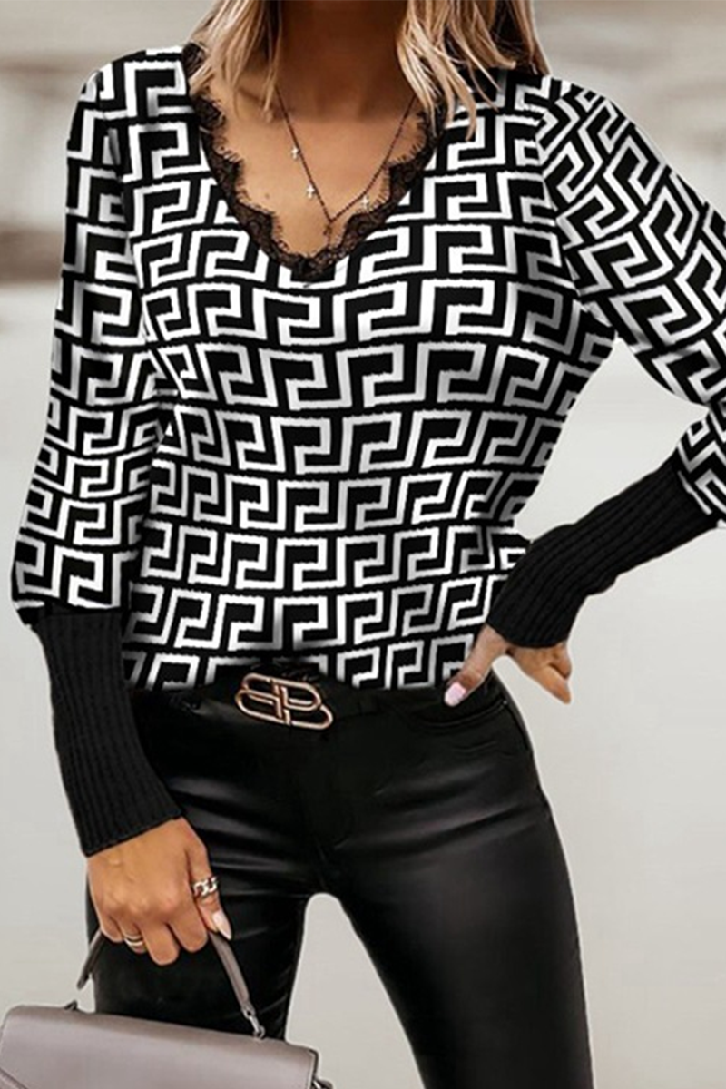 Classic Vintage Top with a Flattering Fit