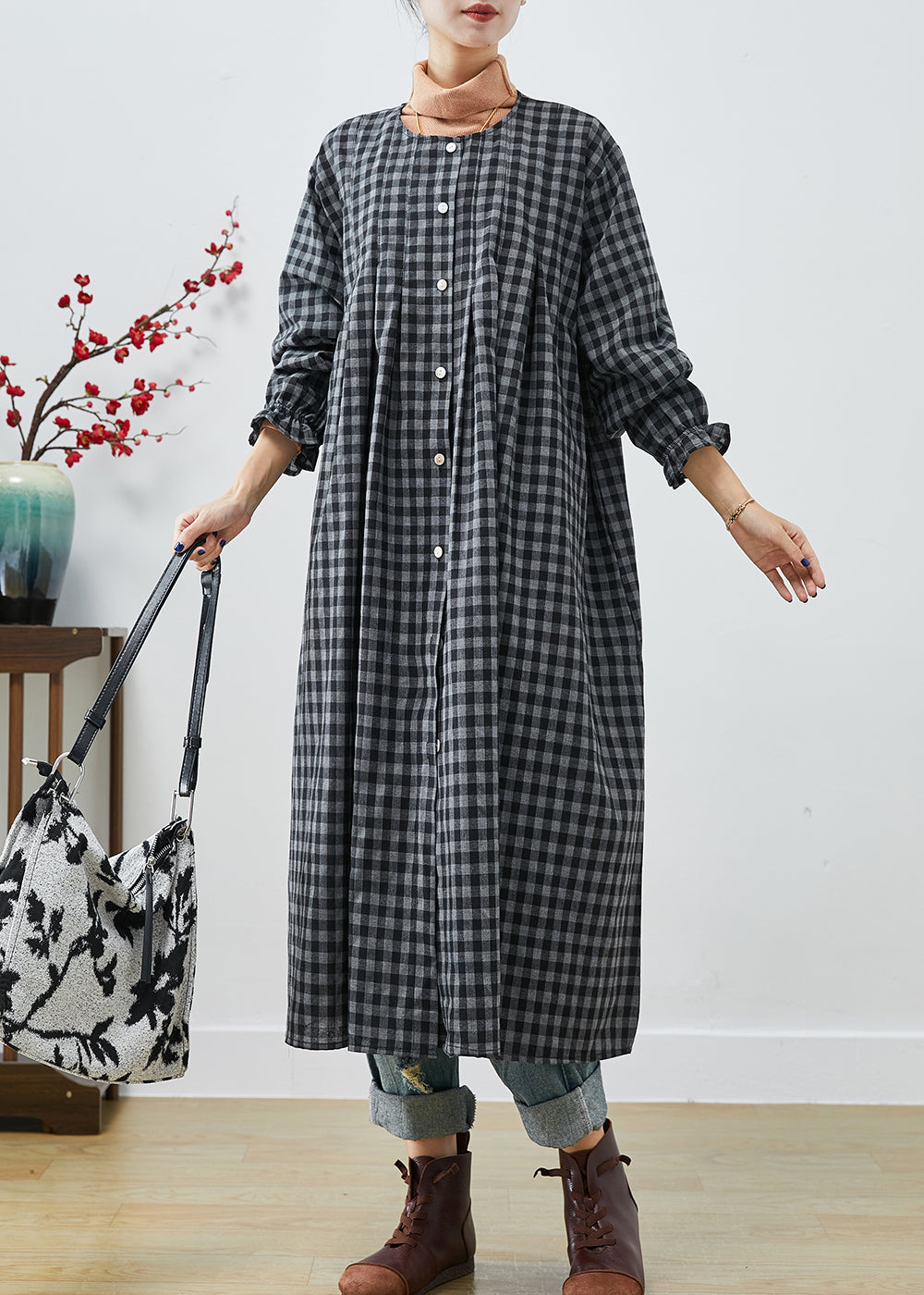 Beautifully Crafted Dress in a Classic Style