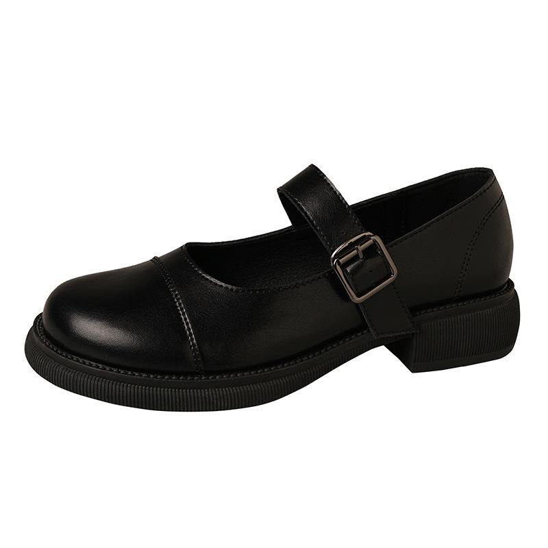 Classic Vintage Shoes with a Flattering Fit