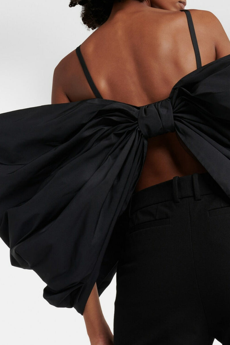 Well Tailored Top with a Graceful Silhouette