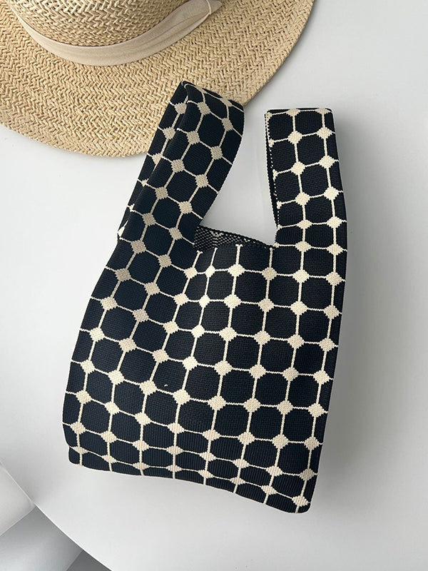 Gracefully Styled Bag for Any Occasion