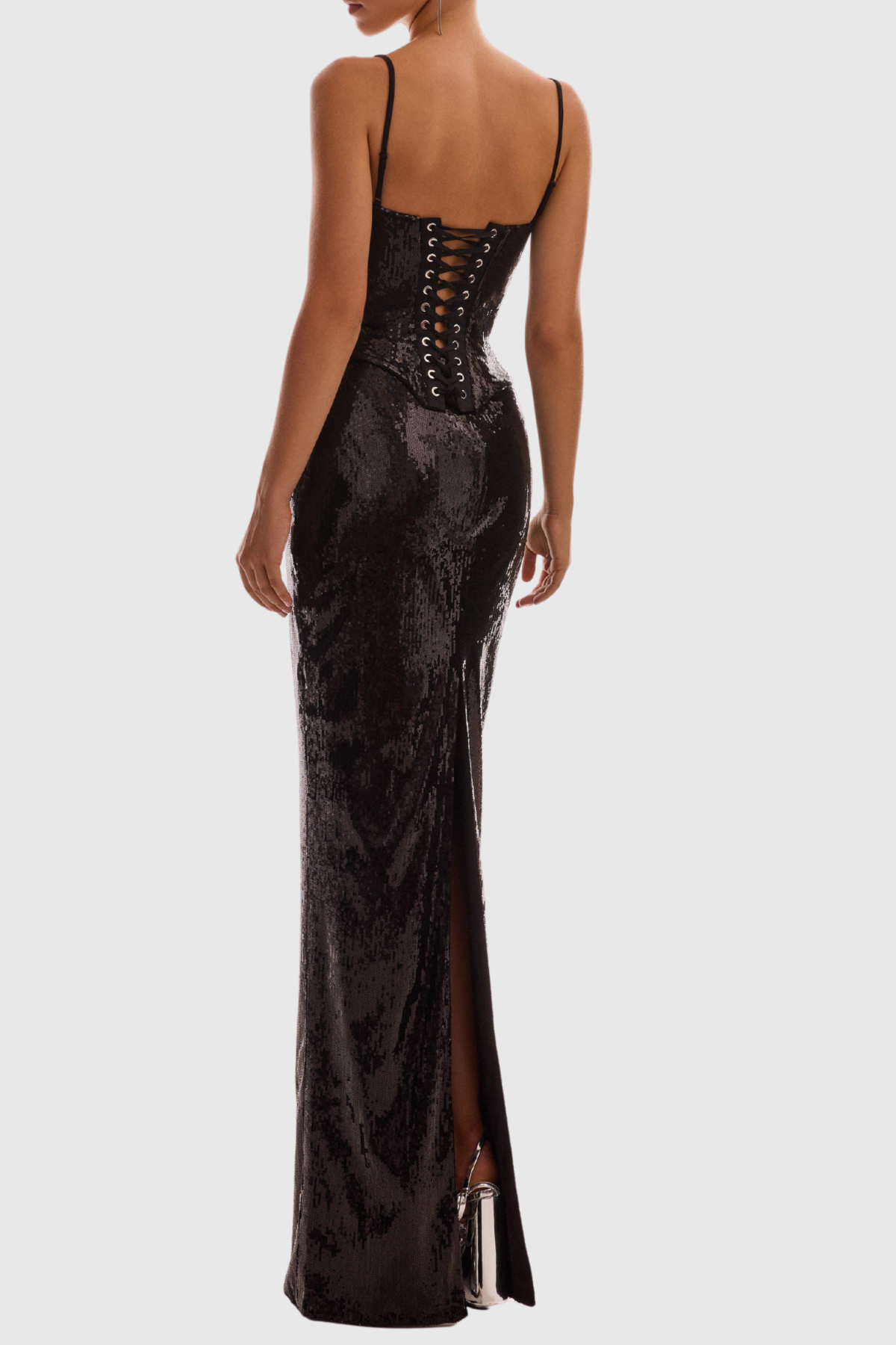 Well Tailored Garment with a Graceful Silhouette