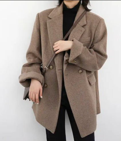 Elegantly Styled Coat for Everyday Wear