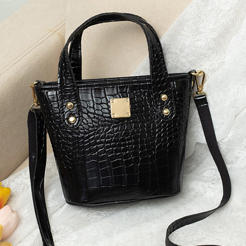 Gracefully Styled Bag for Any Occasion