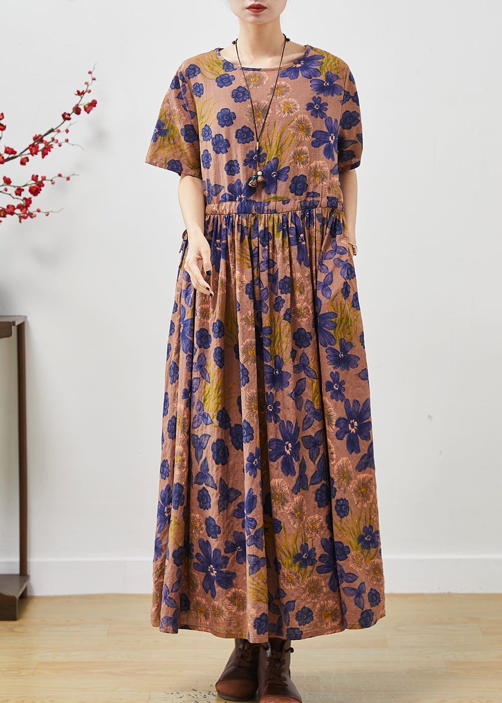Classic Vintage Dress with a Flattering Fit