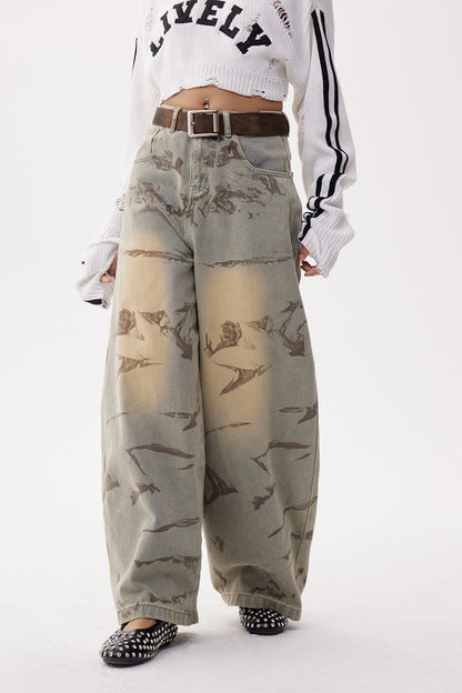 Well Tailored Bag with a Graceful Silhouette