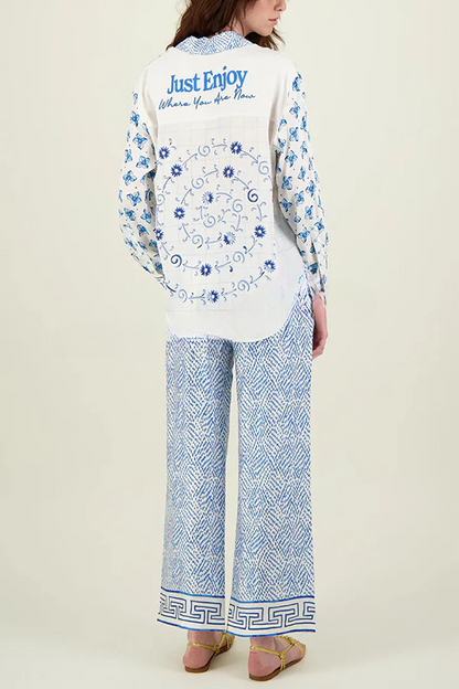 Classic Vintage Shirt with a Flattering Fit