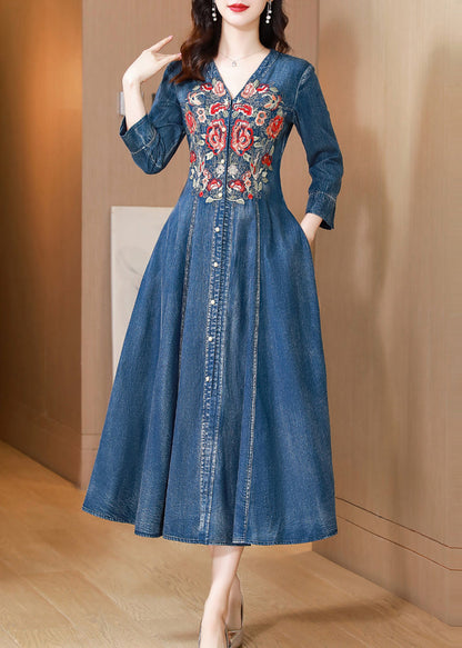Beautifully Crafted Dress in a Classic Style