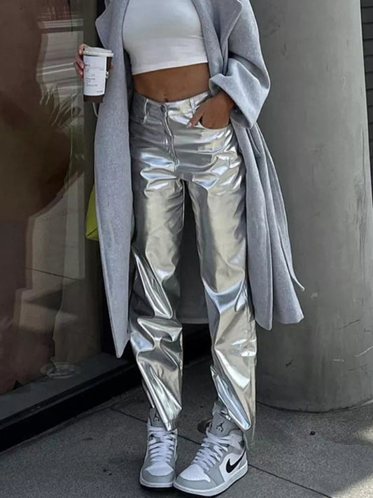 Well Tailored Pants with a Graceful Silhouette