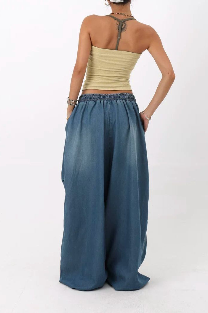 Effortlessly Elegant Garment with a Timeless Design