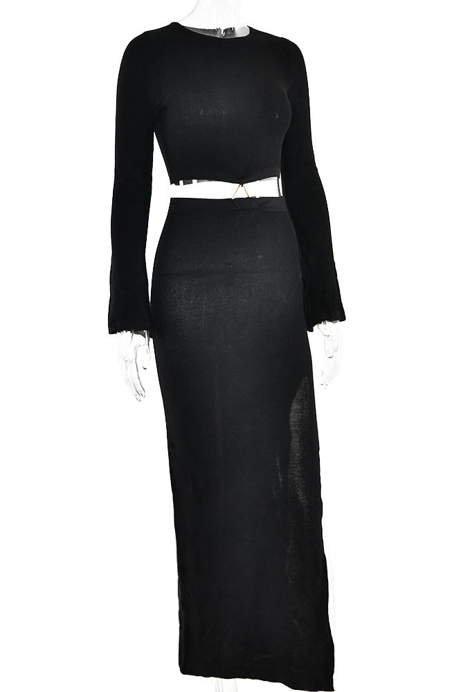 Effortlessly Elegant Garment with a Timeless Design