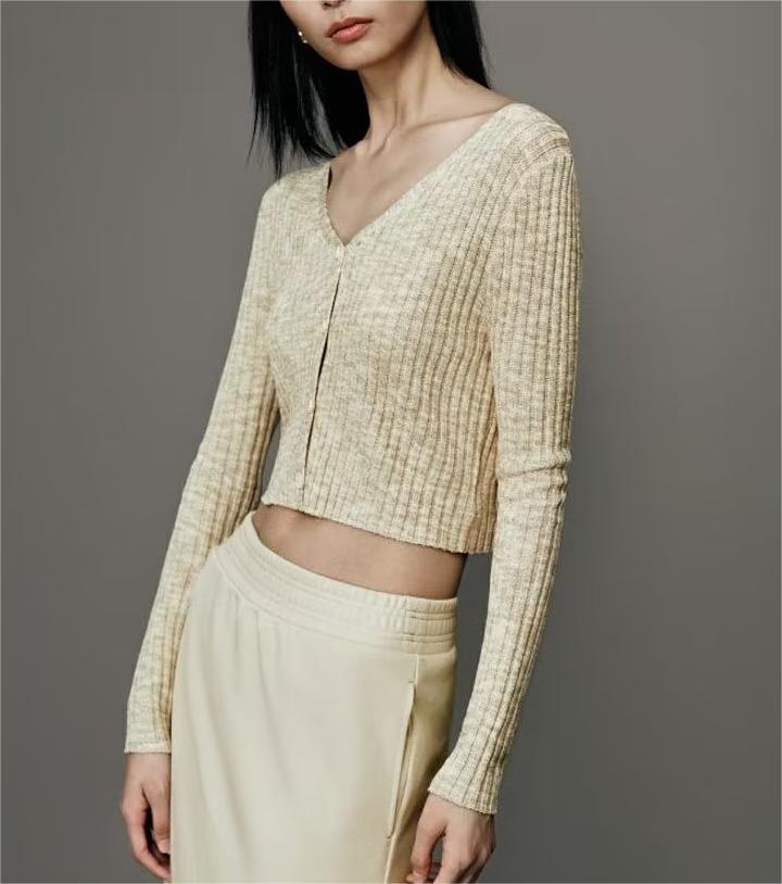 Elegantly Styled Cardigan for Everyday Wear