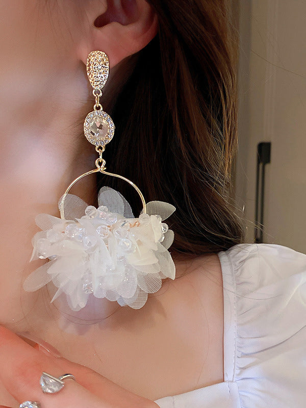 Effortlessly Elegant Garment with a Timeless Design