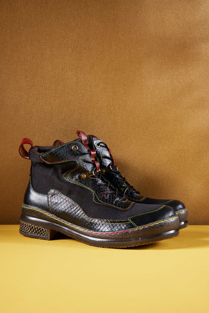 Beautifully Finished Boots in a Timeless Design