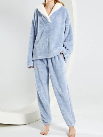 Effortlessly Elegant Pants with a Timeless Design