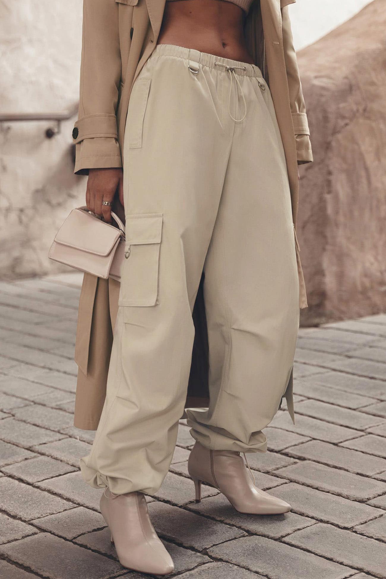 Well Tailored Pants with a Graceful Silhouette