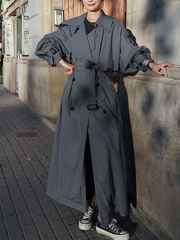 Well Tailored Coat with a Graceful Silhouette